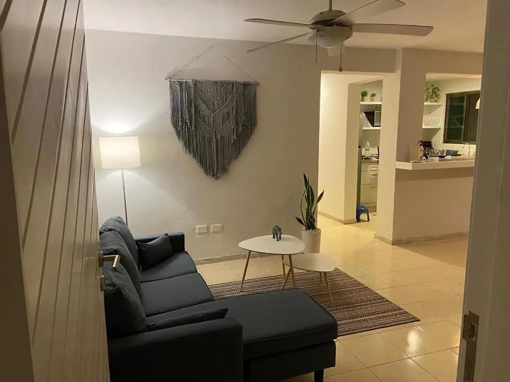 Hermoso Condominio Recien Remodelado Con Alberca Y Super Ubicacion Cancun Mexico