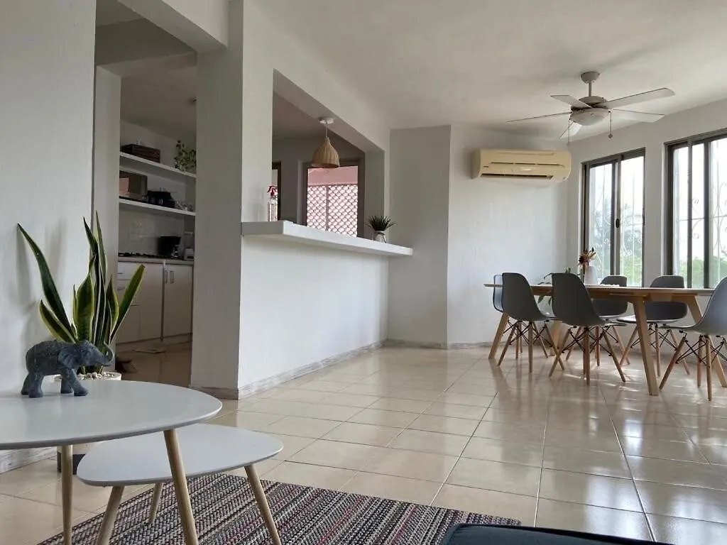 Hermoso Condominio Recien Remodelado Con Alberca Y Super Ubicacion Cancun Mexico